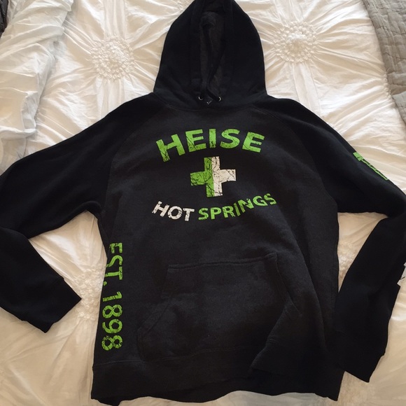 NEW Heise Hot springs collectors sweatshirt medium - Picture 1 of 3